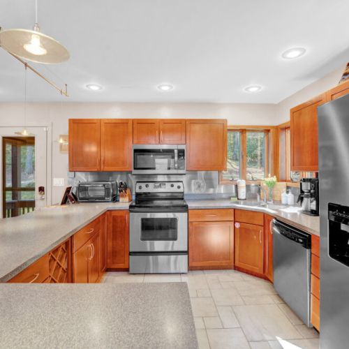 Beautiful open kitchen with everything you'll need.