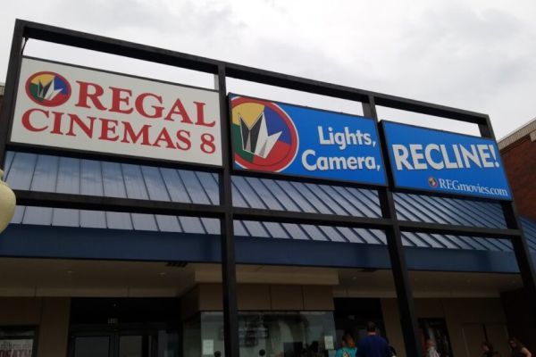 Regal Largo Mall