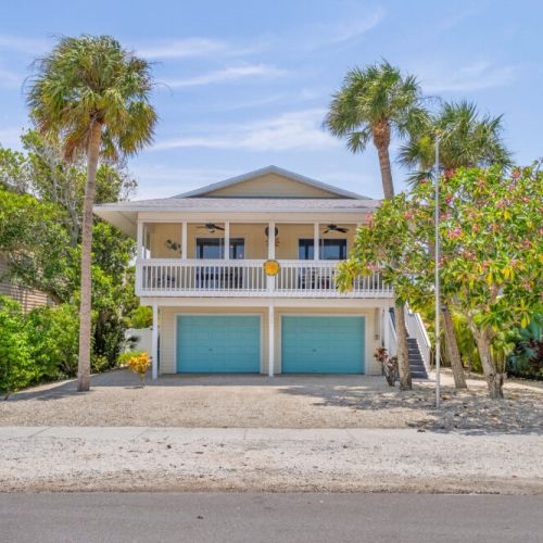 Cute beach house!