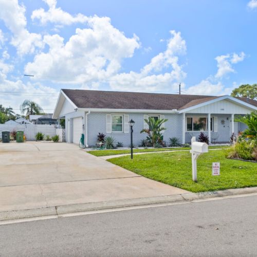 Exterior with a great view of the parking.
