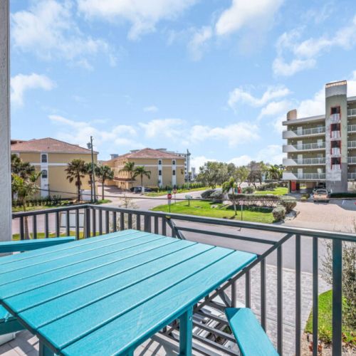 Perfect for catching up and enjoying your favorite drink/ snack.