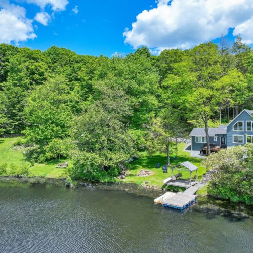 Beautiful waterfront views!