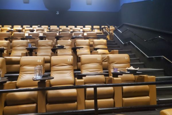 Studio Movie Grill – Seminole