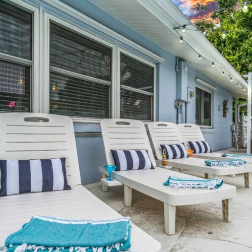 Those loungers are calling your name.