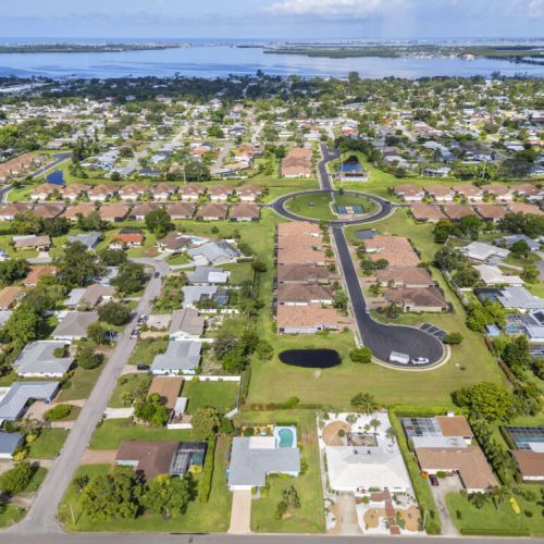 Very close to the beach. Also cute, quiet, convenient.