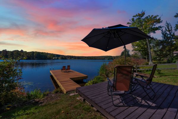 Private Dock, Hot Tub, Kayaks, Arcade, Fireplace