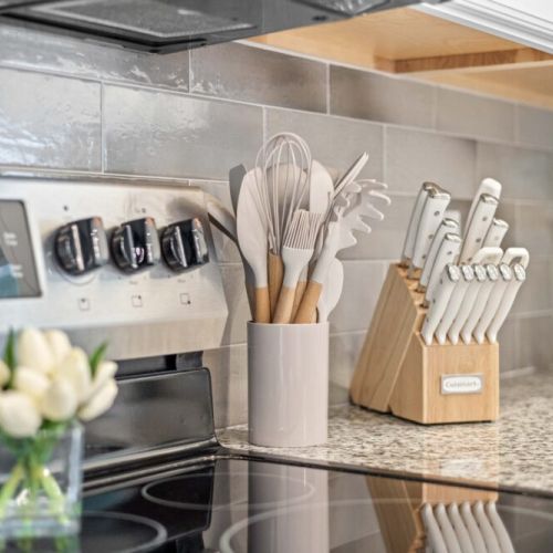 Kitchen Aid knives, kitchen details