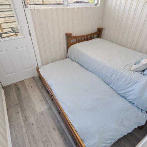 Twin with pull out trundle.