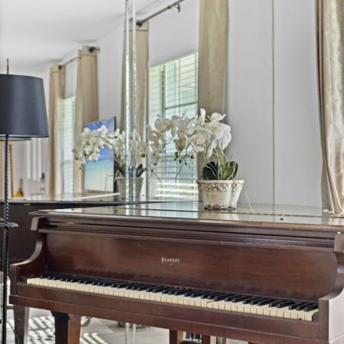 Play your favorite tune and make it the song of your vacation that you will never forget.
