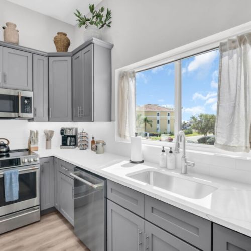 Coffee bar ready for your morning beach adventures.