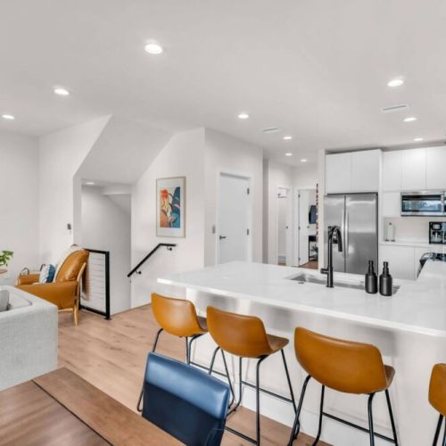 Whether you’re preparing a meal, toasting to a sunset, or simply unwinding after a day of exploring, this thoughtful layout brings everyone together.