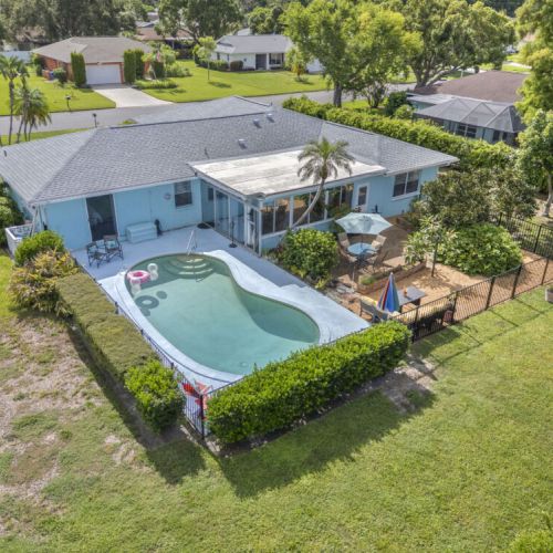 Colorful charm meets quiet coastal living.