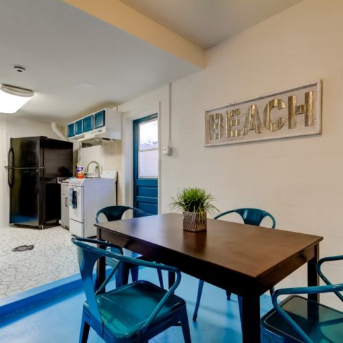 Kitchen and dining area. Seating for 4.