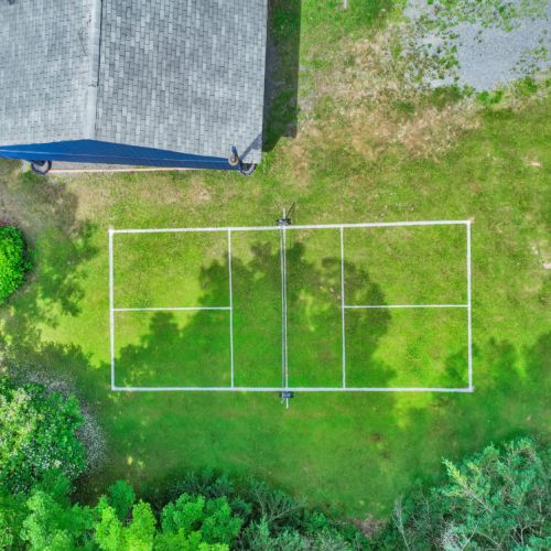 Outdoor games available! Beach Pickleball, badminton, corn hole, can jam