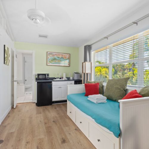 Tropical views from the king day bedroom. Trundle pulls out from the bottom.  Ensuite bathroom.