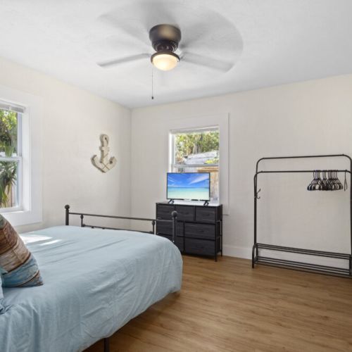 Comfortable, Natural Light. Smart TV, Fan.