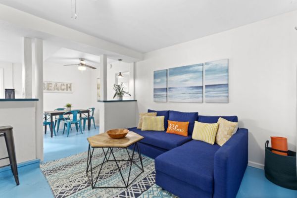 NEW! 2 blocks to the beach 1 Bed, 1 Bath – Pets ok